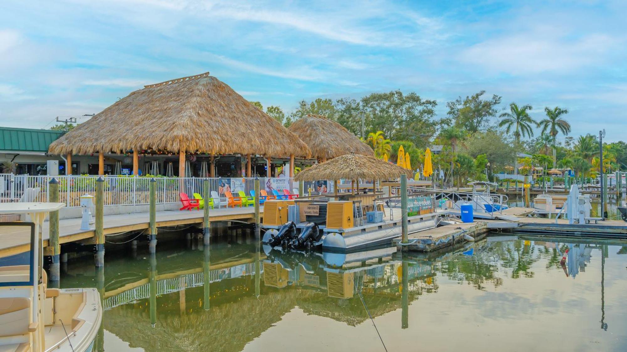 Appartement All-new Waterfront With Balcony,pool,tiki Bar,gym *